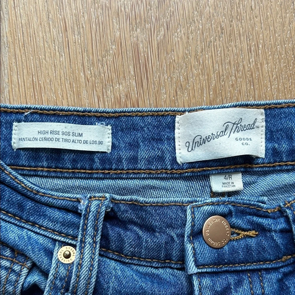 Universal Thread High Rise 90’s Slim Classic Blue Denim Jeans, Size 4R - Picture 4 of 9